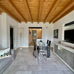 Near Train Station Luxury House 5 Beds , Bergamo Italia